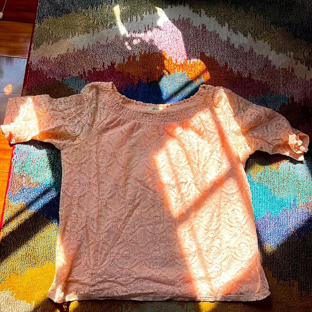 Midsleeve lace shirt